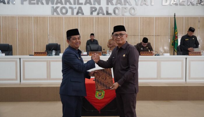 Pemkot Palopo Serahkan Lima Usulan Ranperda ke DPRD