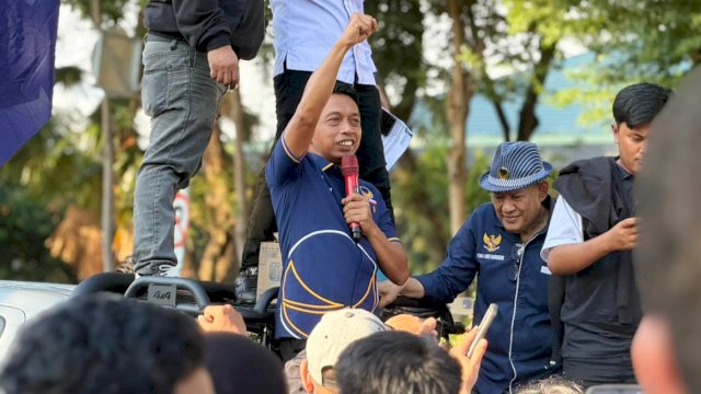 Pimpin Demo di Monumen Mandala, Ketua DPW NasDem Sulsel Kecam Framing Majalah Tempo