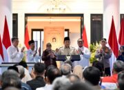 Rupiah Tembus Rp17.600, Prabowo Santai: Rakyat Desa Tak Pakai Dolar!