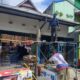 Tanpa Paksaan, PKL Parangloe Sukarela Bongkar Bangunan di Atas Drainase