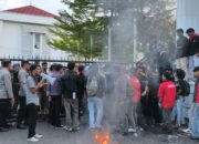 Aksi May Day di Palopo Memanas, Massa AMPUH Terobos Halaman Kantor Wali Kota
