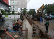 Pemasangan U-Ditch di Ruas Aroepala Dikebut, Gubernur Sulsel: Kita Maksimalkan Saluran Drainasenya
