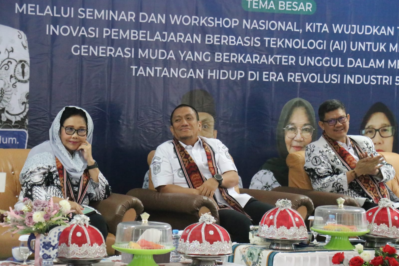 Pesan Bupati Luwu Timur untuk Guru: Kuasai Teknologi Era 5.0 Tanpa Tinggalkan Kearifan Lokal