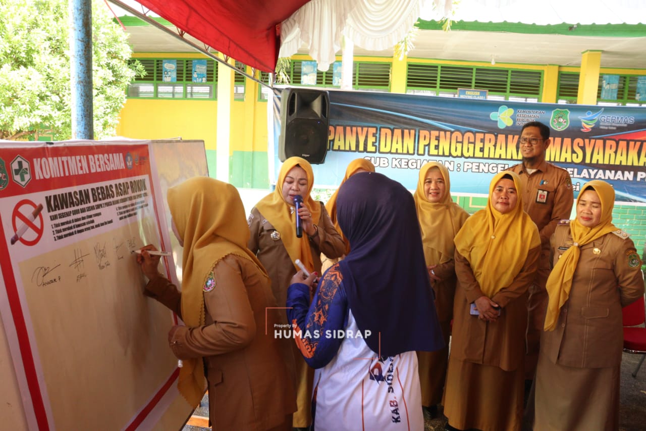 Lindungi Generasi Muda, SMPN 1 Rappang Tandatangani Komitmen Kawasan Bebas Asap Rokok