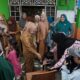 Blusukan ke Kelurahan, Wali Kota Palopo Bagikan Paket Sembako