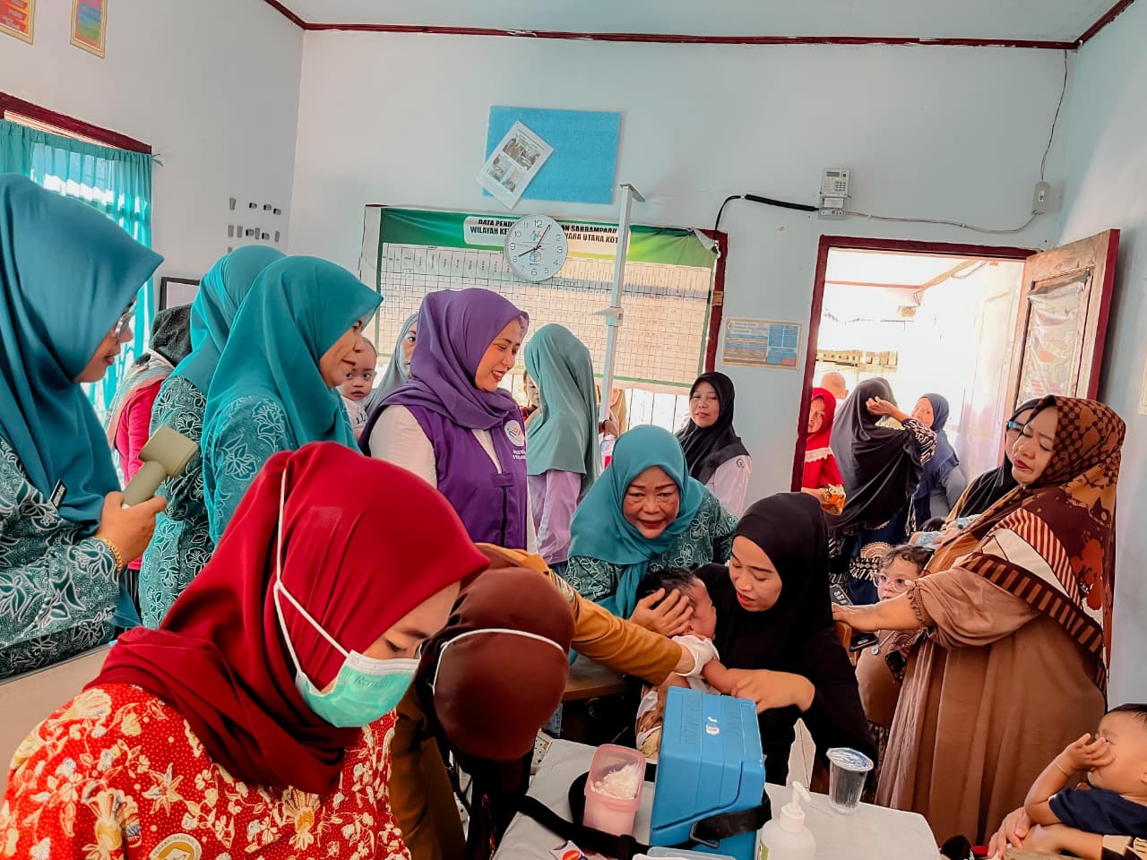 Ajak Warga Peduli Gizi Anak, Ketua TP PKK Palopo Blusukan ke Posyandu
