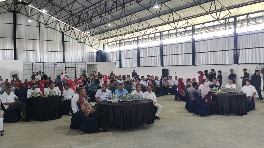 Bersama Presiden Prabowo, Bupati Sidrap Ikuti Peresmian 1.061 Koperasi Merah Putih Secara Daring