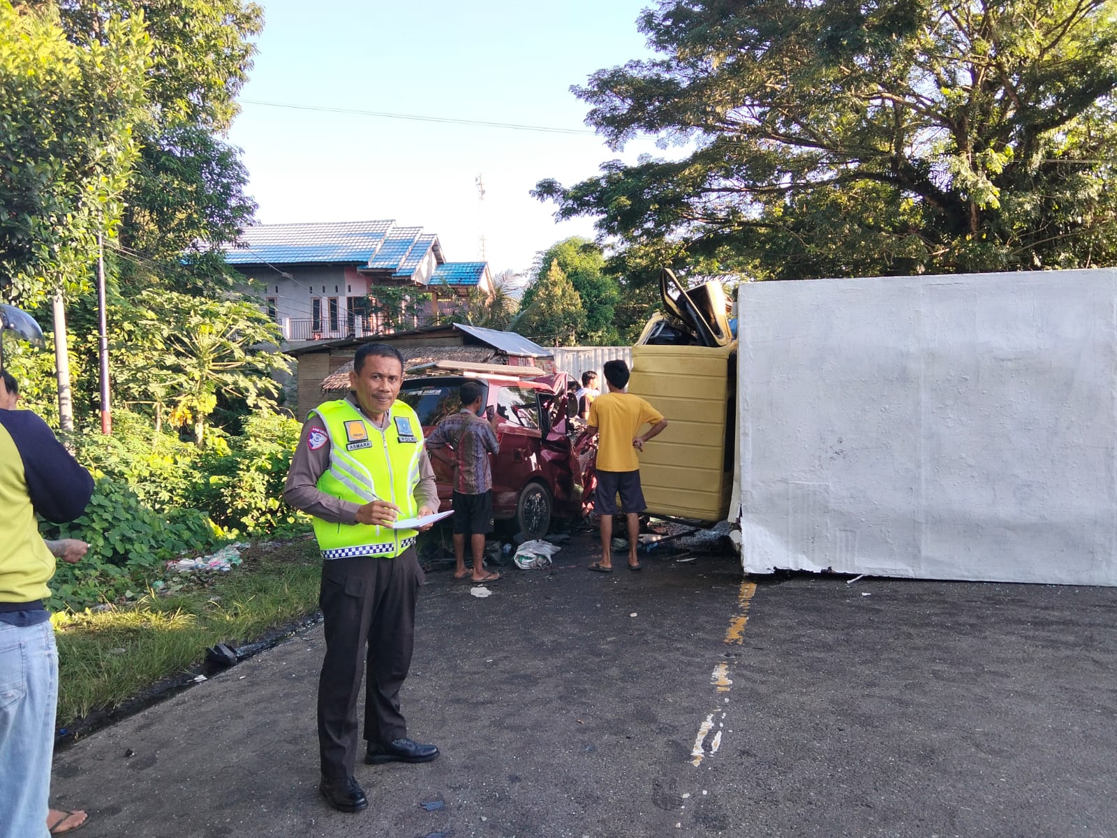 Kecelakaan Maut di Walenrang Luwu, Mobil Wuling Tabrakan dengan Truk Box, 3 Orang Tewas