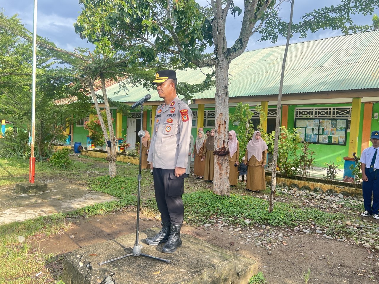 Program Police Goes to School, Polres Palopo Sasar Pelajar SMPN 14