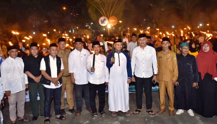 Semarak Idul Adha di Palopo, Ratusan Peserta Ikuti Tradisi Pawai Obor