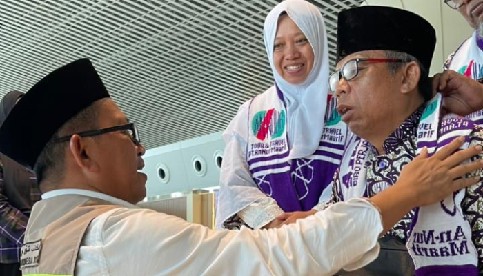 Penuh Haru, 105 Jamaah Haji PT Annur Maarif Dilepas