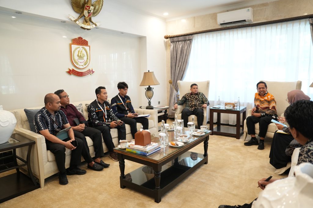Wali Kota Makassar Resmi Jalani Pendataan Door-to-Door Sensus Ekonomi
