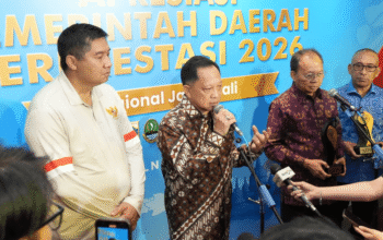 Mendagri Instruksikan Pemda Fasilitasi Nobar Piala Dunia di Ruang Publik Mendagri Instruksikan Pemda Fasilitasi Nobar Piala Dunia di Ruang Publik