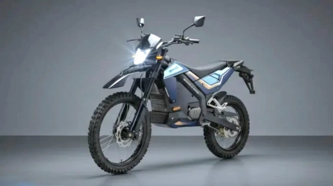 DPR Restui BGN Hibahkan Motor Listrik ke Guru Honorer