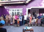 Appi Blusukan Bawa Genset ke Pulau Terluar Makassar
