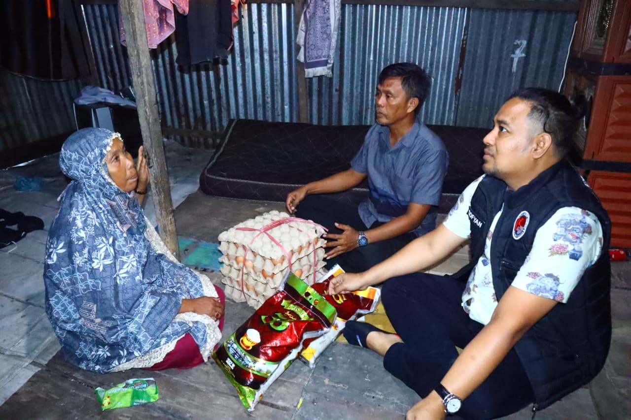 Wujud Peduli, Polres Sidrap Kembali Salurkan Bantuan Sembako Kepada Warganya
