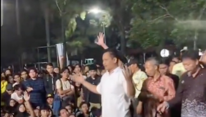 Bikin Pilu, Ayah Mahasiswa PNJ Rela Sujud Minta Maaf Buntut Skandal Video Asusila