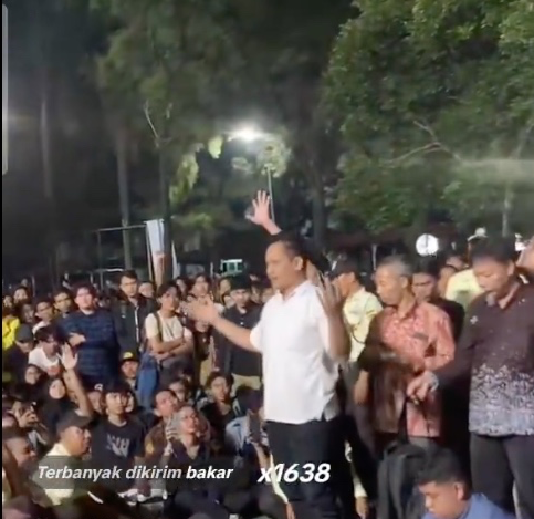 Bikin Pilu, Ayah Mahasiswa PNJ Rela Sujud Minta Maaf Buntut Skandal Video Asusila