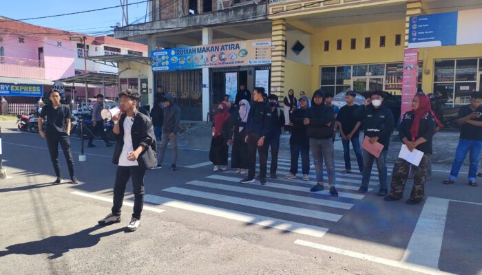 Demo di Polres Sidrap, Mahasiswa Tuntut Kepastian Hukum Kasus Dugaan Penipuan MK