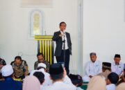 Kunjungi Masjid Madani Bua, Prof Mahfud MD Apresiasi Dedikasi Keluarga H. Mustary Sakkalang