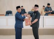 Pertahankan Predikat WTP Sejak 2016, Pemkot Palopo Serahkan Laporan Keuangan ke DPRD