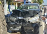 Breaking News: Diduga Sopir Mengantuk, Mobil Avanza Rombongan Asal Wajo Tabrak Pohon di Sidrap