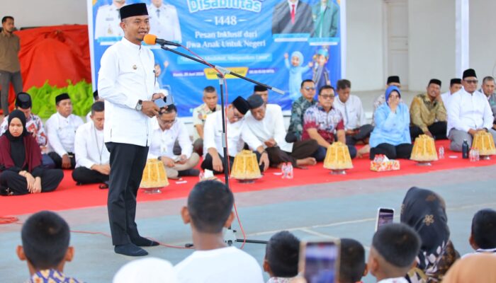 Bupati Bone Pastikan Tak Ada Anak Yatim dan Disabilitas yang Putus Sekolah