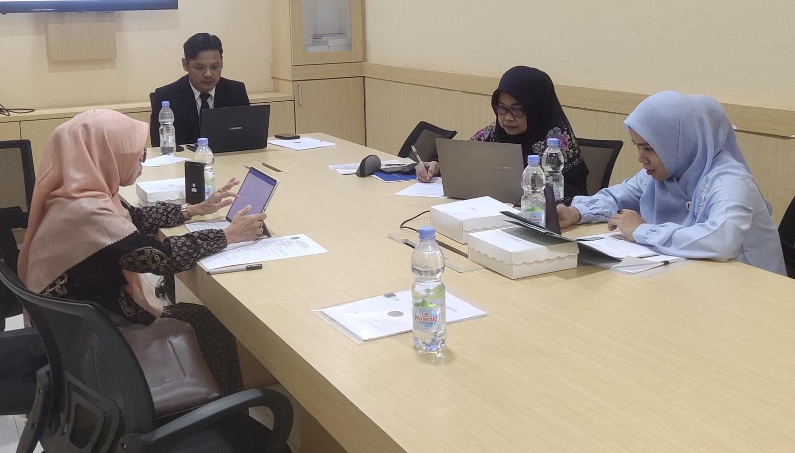 Kabid Humas Diskominfo Sidrap Paparkan Riset Strategi Komunikasi Digital dalam Seminar Proposal Tesis