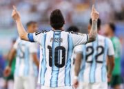Hat-trick Bersejarah Lionel Messi Bawa Argentina Lumat Aljazair 3-0 di Grup J