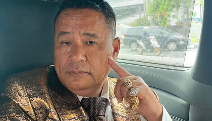 Sesalkan Ucapan Kasar kepada Media, Hotman Paris Minta Maaf