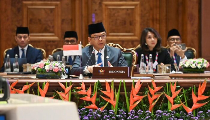 Menlu Sugiono Bakal Hadiri Pemakaman Ali Khamenei