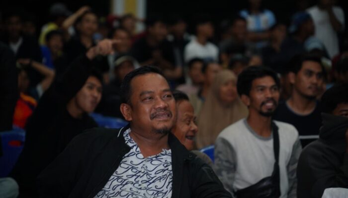 Antusiasme Tinggi, Bupati Luwu Apresiasi Ketertiban Ribuan Warga Saat Nobar Final Piala Dunia