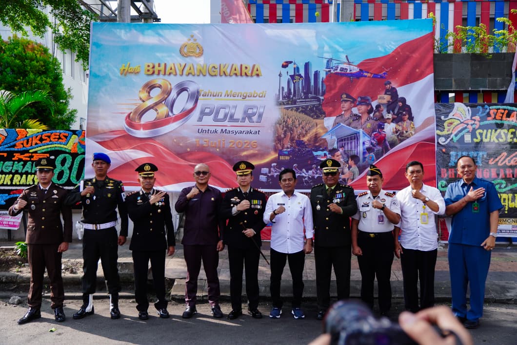 Pj Sekda Palopo Hadiri Upacara Hari Bhayangkara Ke-80 di Mako Polres