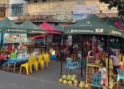Pedagang Es Kelapa Muda Rotterdam Pindah ke Pasar Kampung Baru