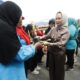 Naili Trisal Apresiasi Kreativitas Warga Surutanga Percantik Lingkungan