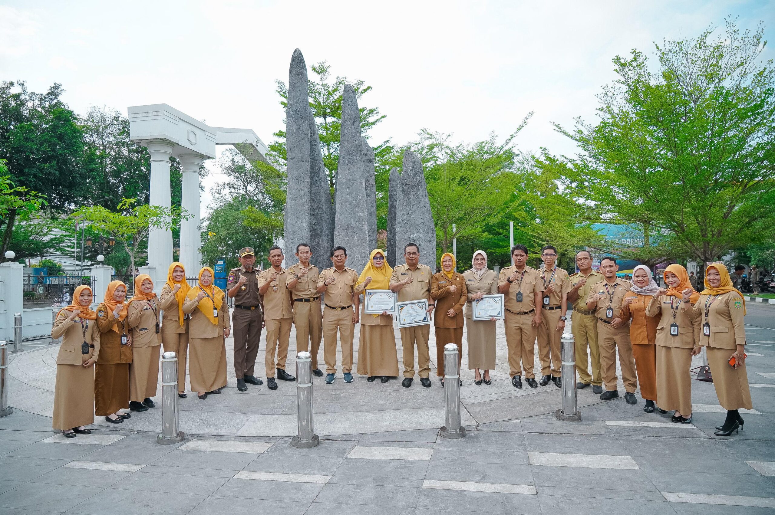 Tiga OPD di Palopo Terima Penghargaan Pelayanan Publik Terbaik dari Ombudsman