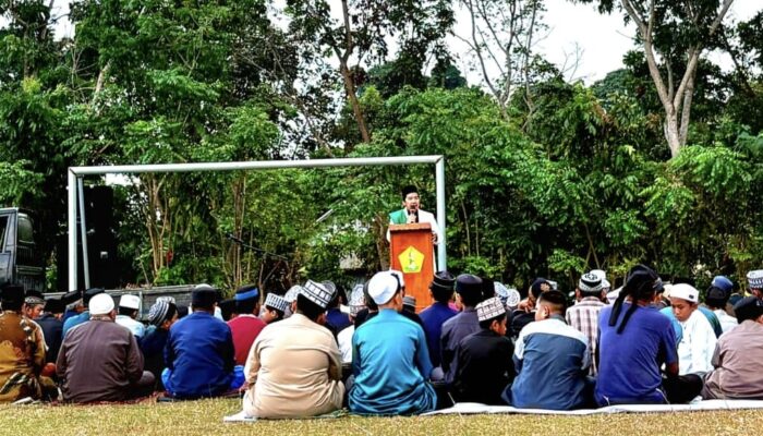 Kemarau Melanda, Bupati Sidrap dan Warga Gelar Salat Istisqa di Desa Mario