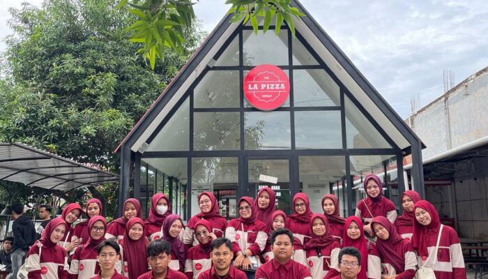Satu Dekade Berdiri, Lapizza Sidrap Bagikan Bingkisan Spesial untuk Pelanggan Setia