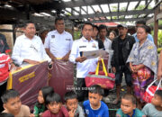 Rumah Warga Talumae Ludes Terbakar, Bupati Sidrap Turun Langsung Berikan Bantuan