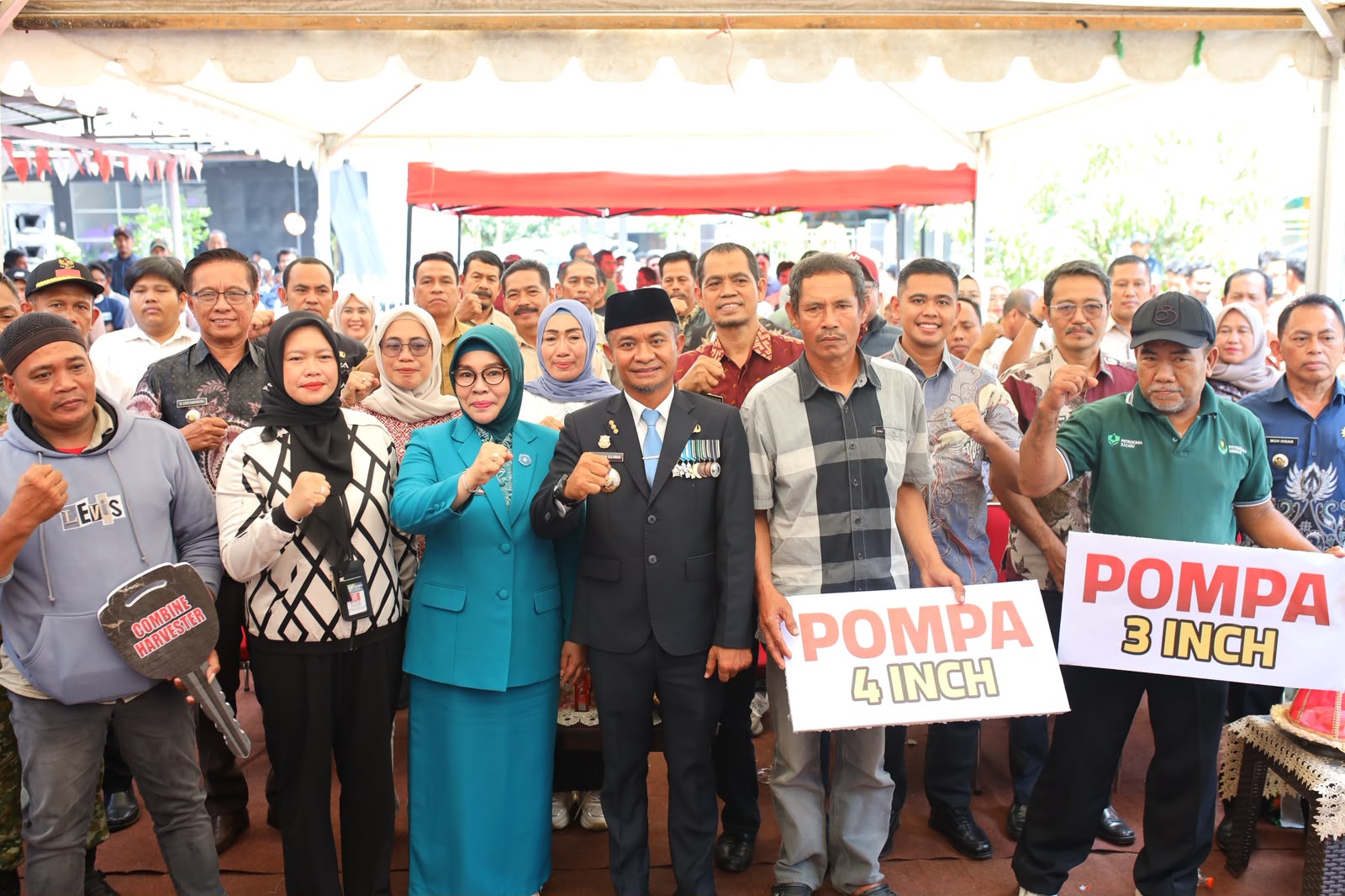 Serahkan Bantuan Alsintan 2026, Bupati Bone Beri Peringatan Tegas: Haram Diperjualbelikan!