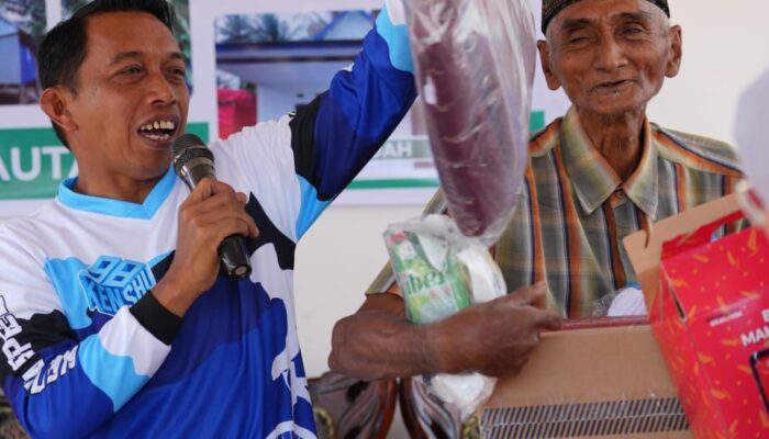 Senyum Bahagia Ladali Terima Bantuan RTLH dari Pemkab dan Baznas Sidrap