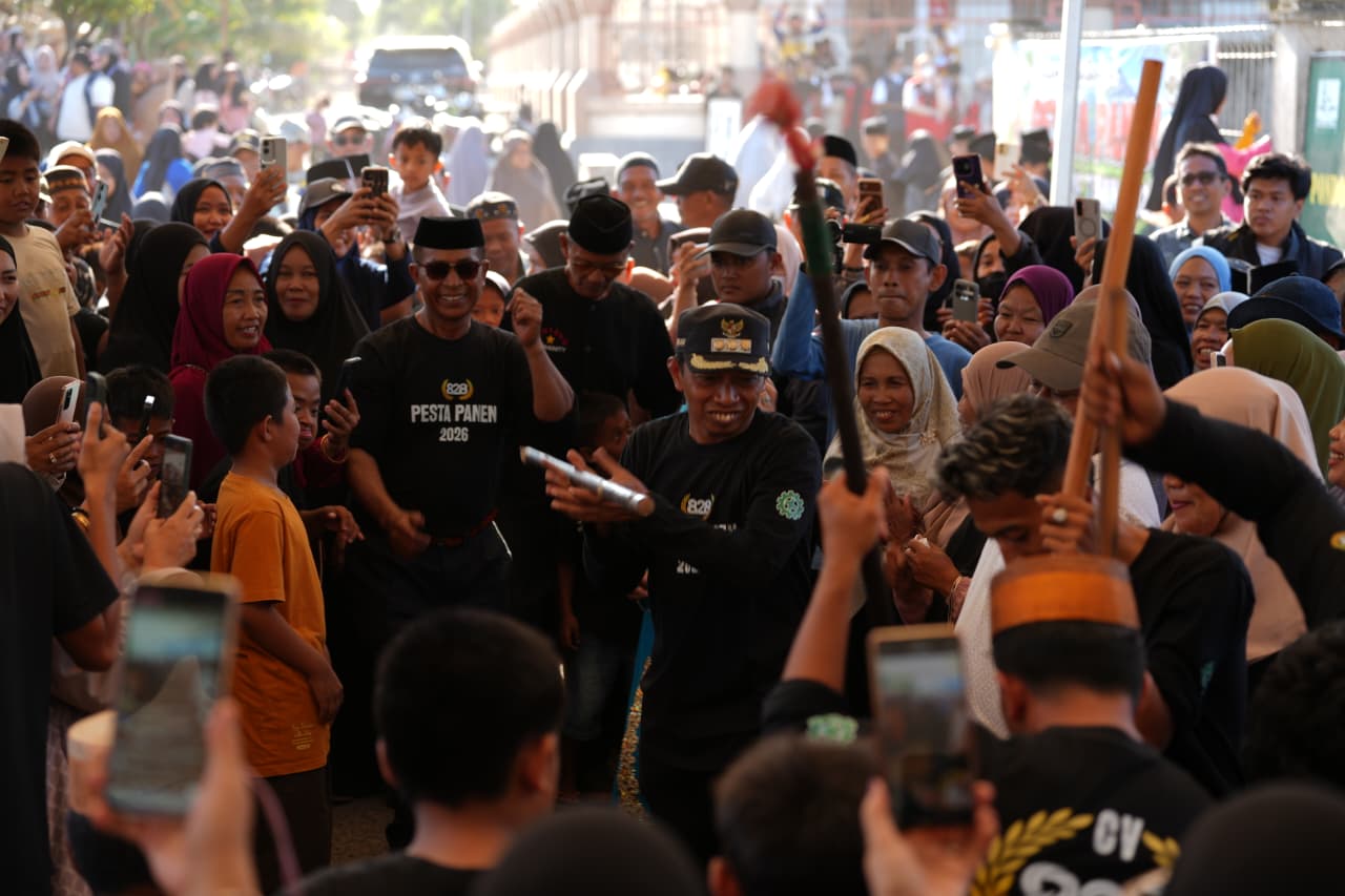 Bupati Sidrap Hadiri Pesta Panen Desa Lise, Janjikan Pembangunan Jalan Tahun Depan