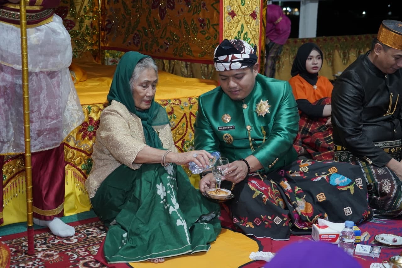 Khidmatnya Ritual Adat Maddoja Roja dalam Rangkaian Hari Jadi ke-67 Kabupaten Luwu