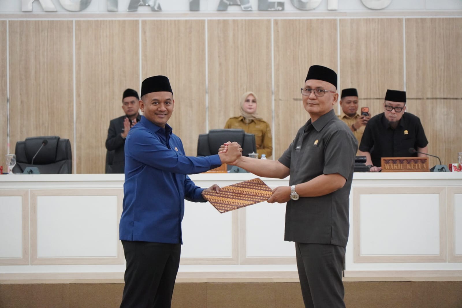 Pemkot Palopo Serahkan Rancangan KUA-PPAS 2027 dan Perubahan 2026 ke DPRD