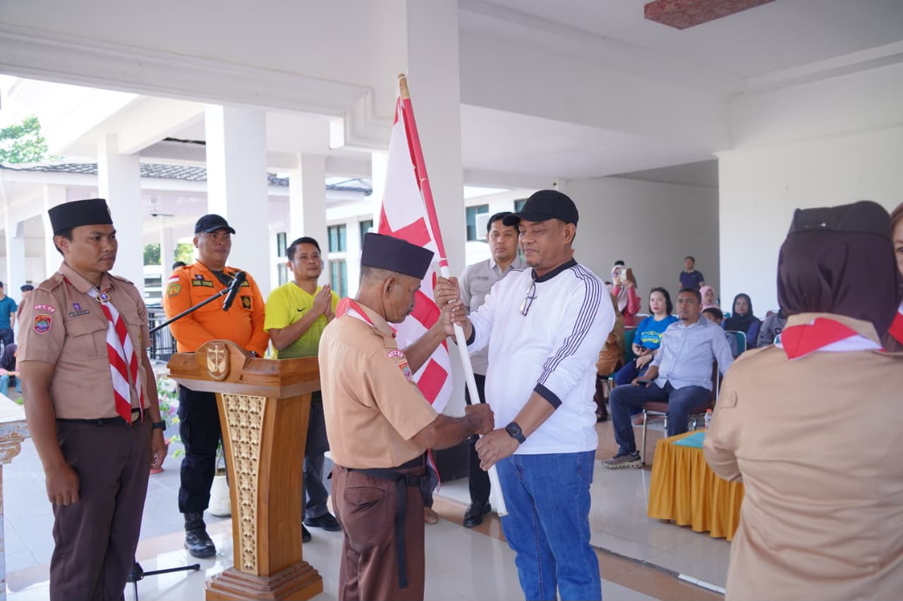 Lepas 32 Pramuka ke Jambore Nasional XII, Bupati Patahudding: Harumkan Nama Luwu di Tingkat Nasional