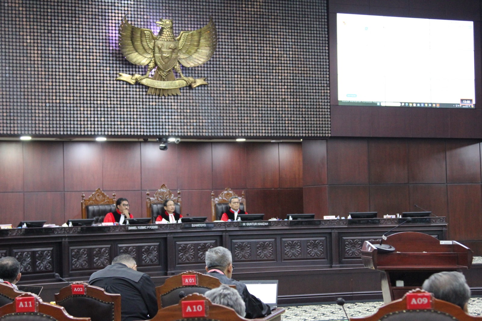 MK Hapus Pasal Penghinaan Pemerintah dan Lembaga Negara