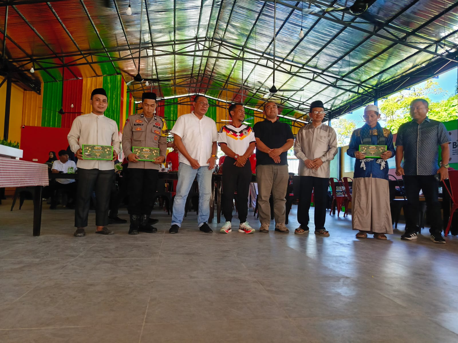 Azzahrah Warkop dan Kue Tradisional Buka Gerai Pertama di Bone