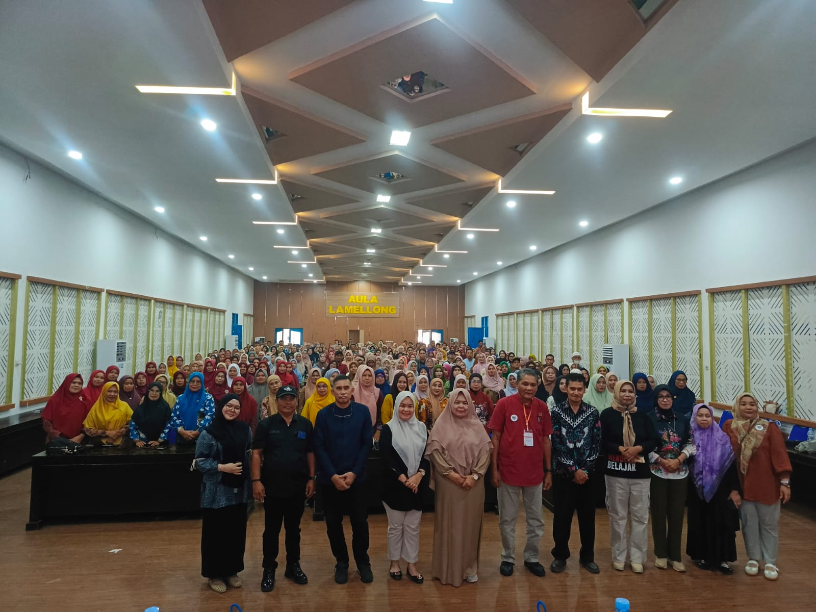 Peran Guru Tak Tergantikan AI dalam Membentuk Karakter Siswa