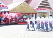 Ribuan Pelajar Meriahkan Lomba Gerak Jalan Indah di Bone