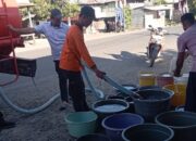 BPBD Sidrap Salurkan 8.000 Liter Air Bersih ke Desa Teppo